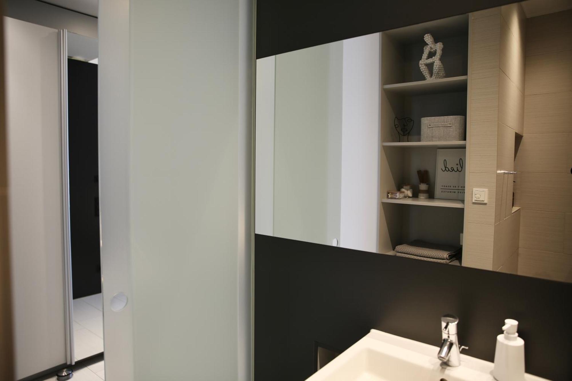 Appartement Meos 3 -zentrum-hofblick-gym-netflix